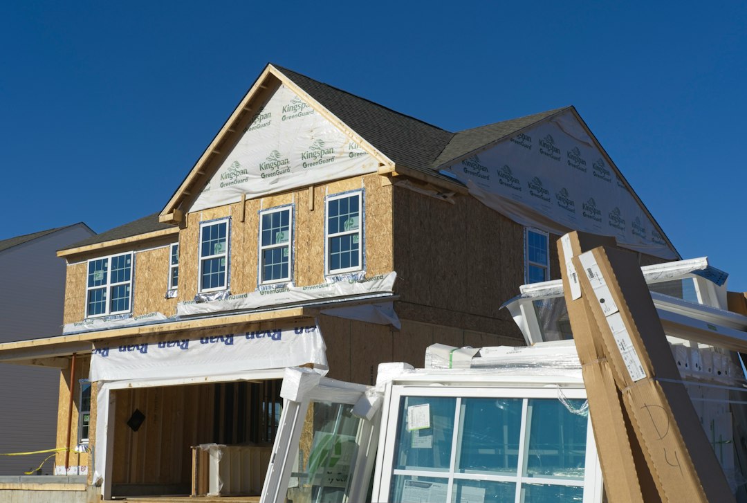 Home under construction ready for coordinated heat-pump planning